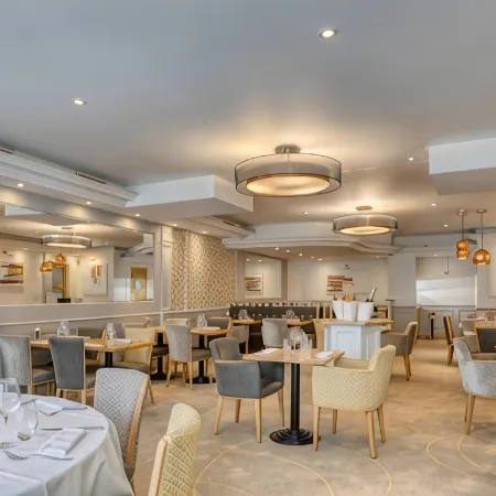 Brit Hotel Les Voyageurs