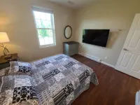 Barndominium Retreat – 8 Min to Grand Park + Big Outdoor Space - Homestays