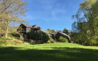 Squire Tarbox Inn - homestay