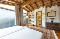 Villa with pool, near Sitges and Barcelona. Natural Park. Wine tourism - Bungalows
