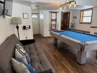 Lake Harmony Chalet • Hot Tub • Pool Table • Ping Pong • Fire Pit • Pets OK