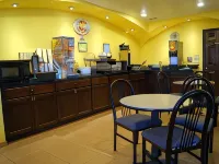 Super 8 by Wyndham Colby Hoteles en Condado de Thomas