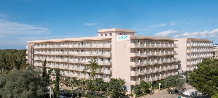 AzuLine Hotel Bahamas y Bahamas II Hotels in Llucmajor