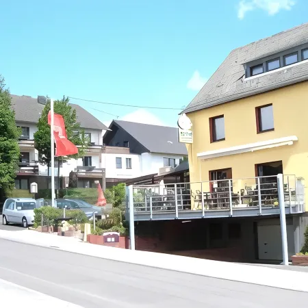 Hotel Zur Burg Nürburg