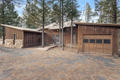 'Enchanted Pines' Mountain Escape!