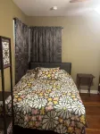 Charming 2-bedroom house in welcoming quiet Hondo w HEAT AC, WiFi, cable - Wifi
