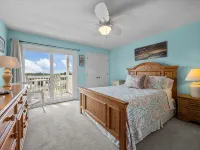 Beautifully updated condo with serene ocean view and close to dining and shops.