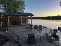 Mississippi Cabin with Boat dock