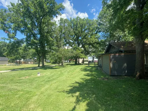 Monkey Island Escape sleeps 8, surrounded by nature with views of Grand Lake.