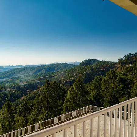 Kasar Rainbow Yoga Retreat