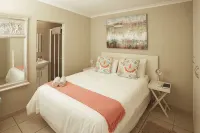 The Nook, Langebaan 4-Sleeper - 주차장