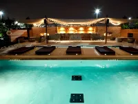 NYLO Las Colinas Hotel, Tapestry Collection by Hilton - Uima-altaat