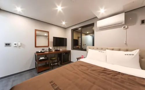 Tongyeong Mu - Motels