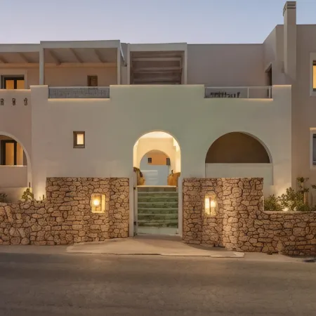Mitos Suites Отели рядом с достопримечательностью «Портара»