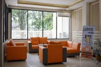 Lucky Hotel Purwodadi - parking