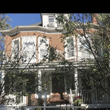 Attic Apartment in Leafy Roland Park