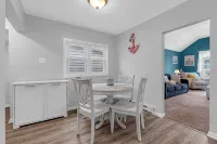 1 Block to Beach with Linens + Towels, BBQ & AC