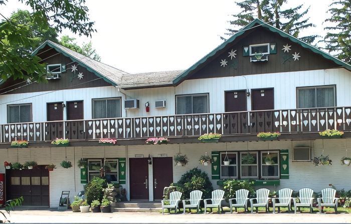Crystal Brook Resort & Mountain Brauhaus