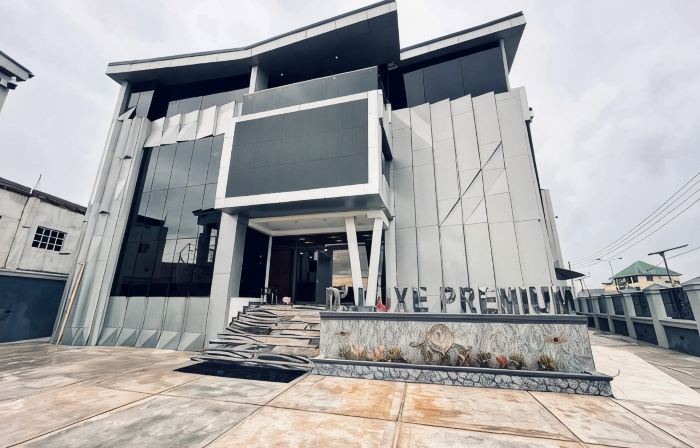Dluxe Premium Hotel