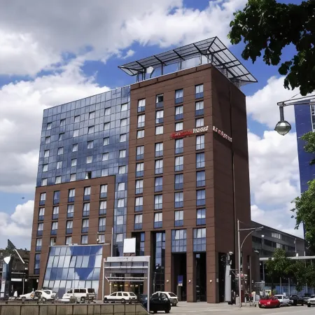 Hotel Freiburg City Center by Leonardo Hotels Отели рядом с достопримечательностью «Концертный зал Фрайбурга»