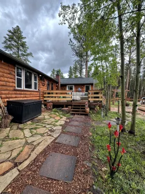 Beautiful Year Round - Creekside Cabin - Near RMNP - Dog Friendly - Alphydda