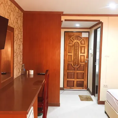 ชัยพฤกษ์ แกรนด์ โฮเท็ล โรงแรมใกล้วัดสุทธจินดาวรวิหาร
