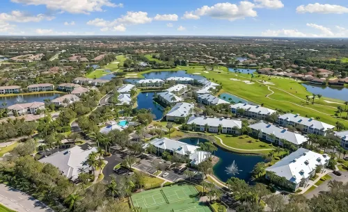 Steps to Pool & Pickleball • Naples Resort 2Br Near Golf & Beaches - 4-Star