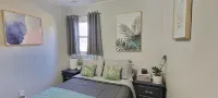 >> Garden Suite << Zoo \ Walking Paths \ Downtown \ Parks \ SportsOne Complex - Kitchens