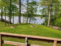 Peaceful Lake House Cabin 1, Kayaks Provided Free, Direct Water Access! Hotels in Barr Township