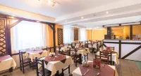 Oktyabrskaya Hotel - 바