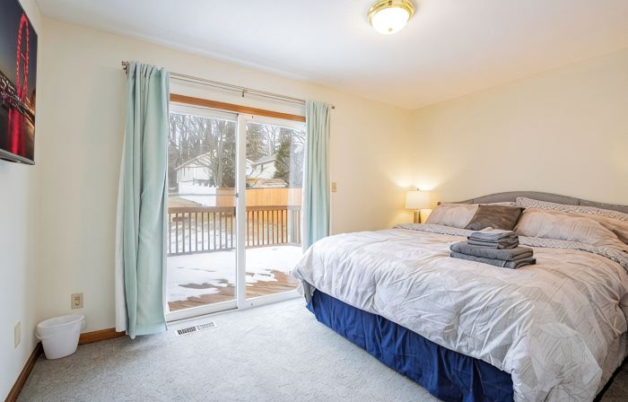 Comfort Awaits at Cozy Get Away - Dog Friendly - 3BD / 2BA + Living Spaces