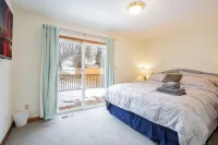 Comfort Awaits at Cozy Get Away - Dog Friendly - 3BD / 2BA + Living Spaces