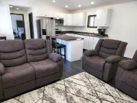 Modern private home central location to beautiful coastal views - Wifi