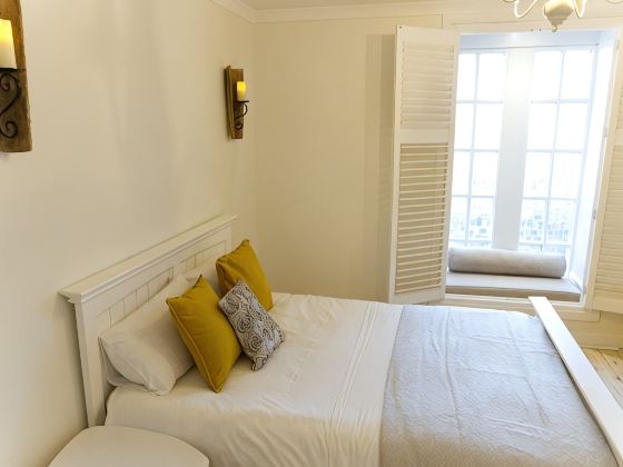 Stunning spacious apt in culross