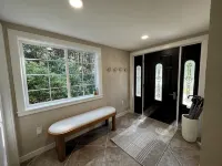 Luxury 3/2, Wheelchair Access, Hot Tub+Lift, Yard, Fireplace Walk to Lighthouse