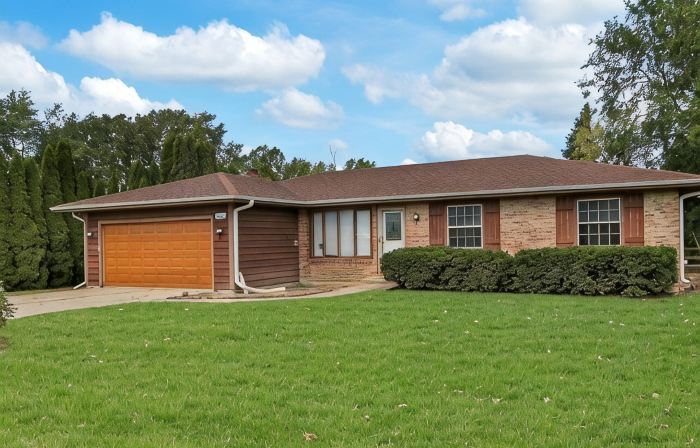 Modern Oasis Near Six Flags & Naval Base!