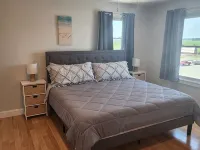 Clean-Cozy-Comfy. Steps to the Ocean in Salisbury Beach! Hotels in Salisbury