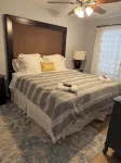 Gorgeous quiet and cozy 3 bedroom/ 2 bathroom home awaits you! - Wi-Fi