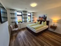 Newly renovated vacation home with large garden and terrace - Wifi