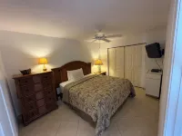 Luxury 3-Bedroom Condo in Bimini with Stunning Views & Modern Amenities Hoteles en 