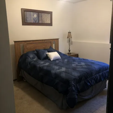 Cozy, Clean! Pets Welcome..Close to Walking/Bike Trail