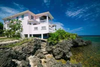 Experience An Oasis of Luxury in Roatan's Vibrant West End -  Ferienhäuser