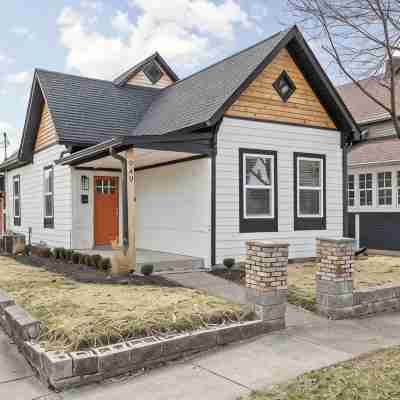 Sunny Blue: 4 BR, 2 En-suites, Hip Fountain Square Hotel Exterior