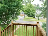 Main Street Family Retreat, Walking Distance to Beach & Downtown. Pet Friendly! - Wifi