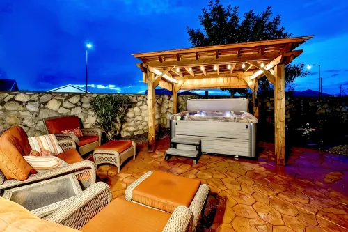 Tuscan Villa Outdoor Living, Jacuzzi & Gym - 빌라