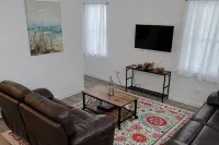 Historic Chesapeake City Stay - 3-Star
