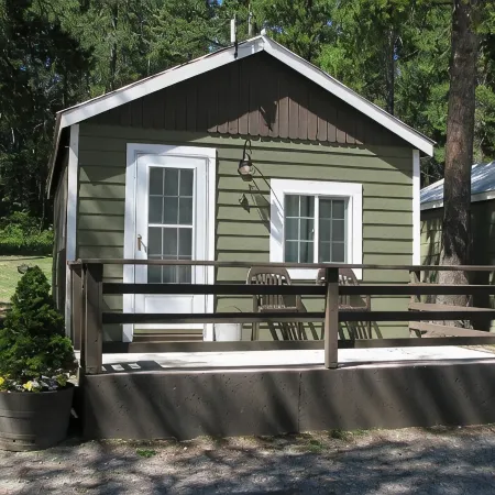Evergreen Motel