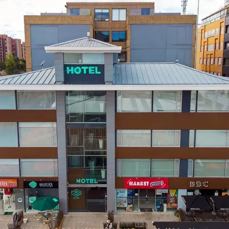 Hotel Santa Barbara Boutique Отели рядом с достопримечательностью «Усакен»