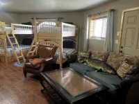 Private Luxury Cabin on 5 Acres, 4Bd 2.5ba Perfect Base Camp to N. Parks! - Alphydda