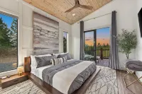 Luxury Hilltop, Surreal Views, Pool, Hot Tub, Firepit & 4Kings Bed - Pools